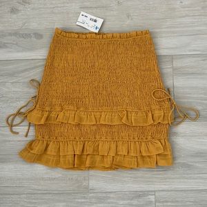 Le Lis Mustard Smock Skirt